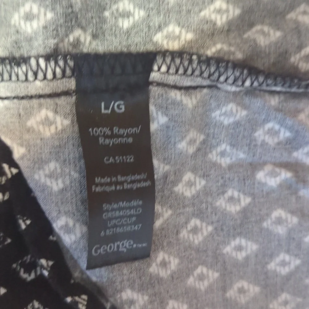 Dress - Picture 3 of 4